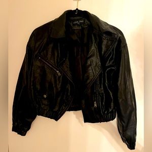 Cropped ,3/4 elastic faux leather moto jacket